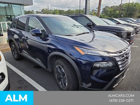 Used 2025 Nissan Rogue SV FWD image 17