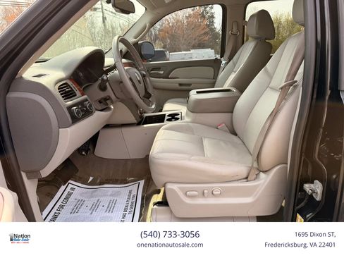 Used 2009 Chevrolet Suburban LT w/ Luxury Package image 11