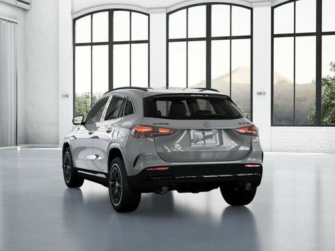 New 2026 Mercedes-Benz GLA 35 AMG 4MATIC image 28
