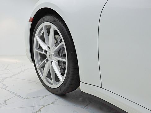 Used 2020 Porsche 911 Carrera image 14