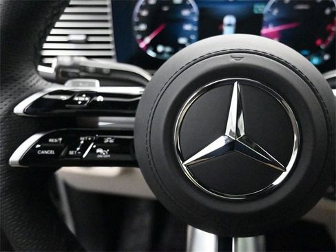 New 2026 Mercedes-Benz GLS 580 4MATIC image 15