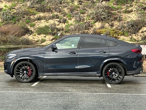 Certified 2023 BMW X6 xDrive40i w/ M Sport Package image 10