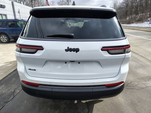 New 2026 Jeep Grand Cherokee L 4WD image 7