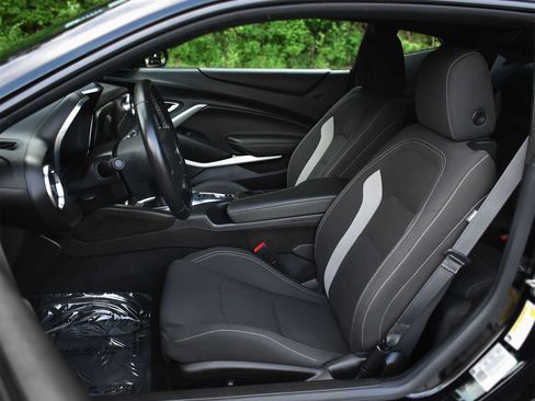 Used 2021 Chevrolet Camaro LT w/ RS Package RWD image 9