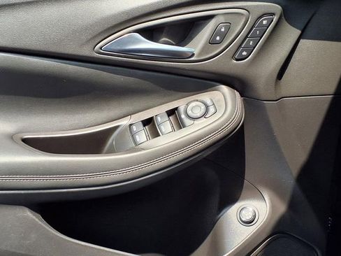 Used 2023 Buick Encore GX Essence w/ Experience Buick Package image 19