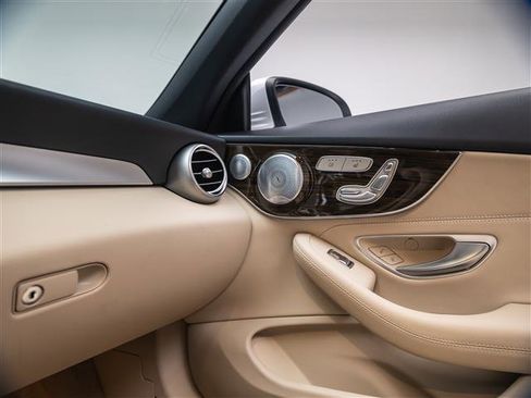 Used 2019 Mercedes-Benz C 300 Cabriolet image 34