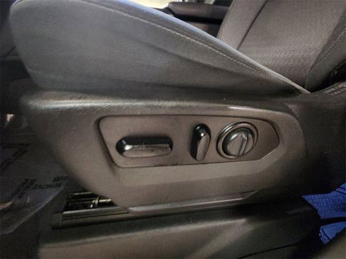 Used 2021 Chevrolet Silverado 1500 LT image 13