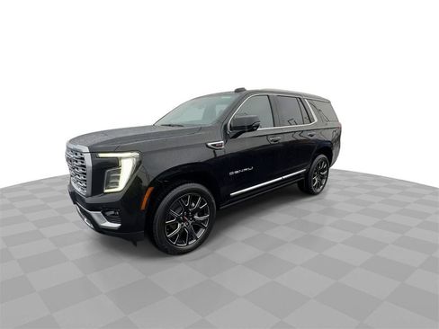 New 2026 GMC Yukon Denali w/ Sun & Power Step Package image 4