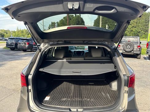 Used 2018 Hyundai Santa Fe Sport w/ 2.4L Value Package 02 FWD image 12
