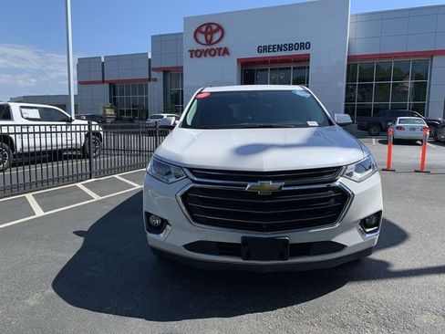 Used 2020 Chevrolet Traverse Premier FWD image 3