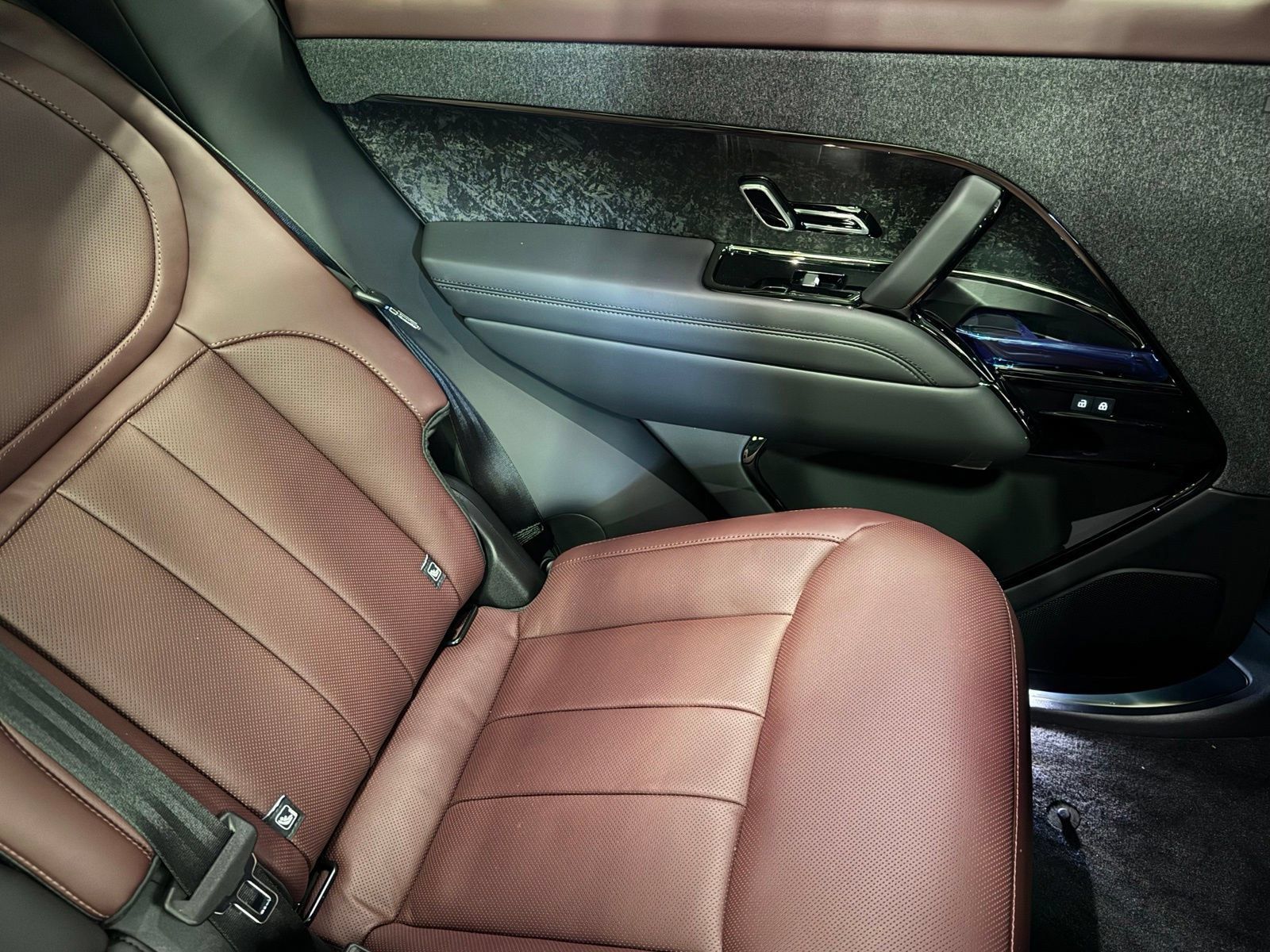 New 2026 Land Rover Range Rover Sport Dynamic SE AWD/4WD image 31