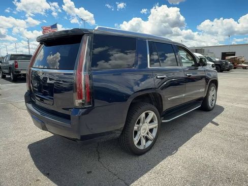Used 2018 Cadillac Escalade Luxury AWD/4WD image 8