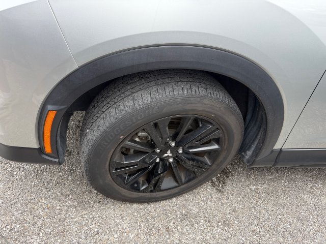 Used 2024 Mitsubishi Eclipse Cross AWD image 4
