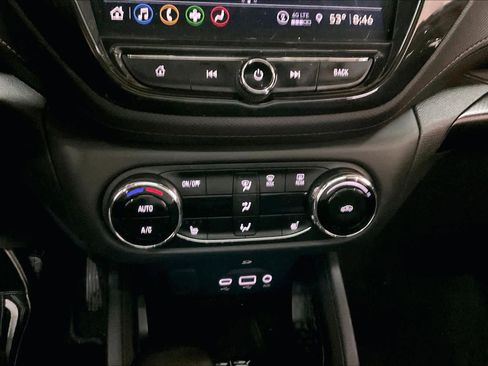 Used 2022 Chevrolet TrailBlazer RS w/ Sun and Liftgate Package image 34