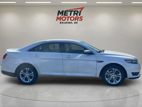 Used 2015 Ford Taurus SEL w/ Equipment Group 201A image 4