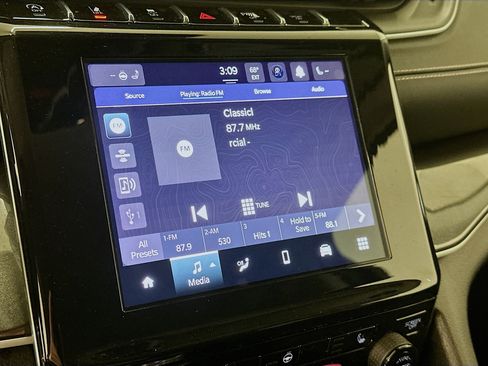 Used 2023 Jeep Grand Cherokee Laredo w/ Luxury Tech Group I AWD/4WD image 21
