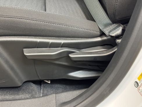 New 2026 Chevrolet Equinox LT image 11