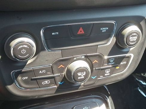 Used 2019 Jeep Compass Latitude AWD/4WD image 19