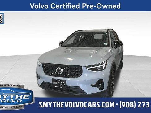 Certified 2025 Volvo XC40 B5 Ultra AWD/4WD image 1
