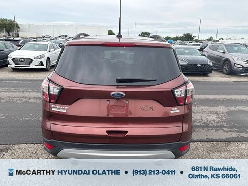 Used 2018 Ford Escape SE w/ SE Sync 3 Package FWD image 10