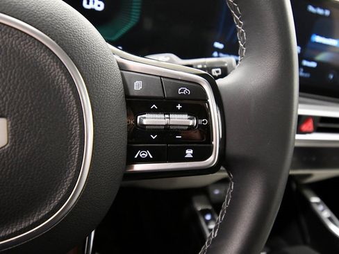 Certified 2025 Kia Sorento S w/ Panoramic Sunroof Package image 24