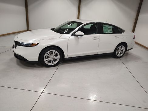 New 2026 Honda Accord LX image 4