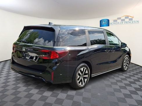 Certified 2026 Honda Odyssey EX-L image 6