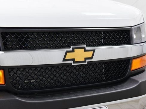 New 2025 Chevrolet Express 4500 w/ Power Convenience Package image 5