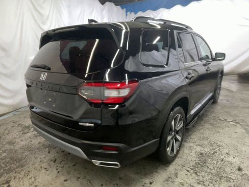 Used 2023 Honda Pilot Touring image 8