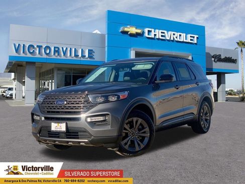 Used 2022 Ford Explorer XLT w/ Equipment Group 202A image 1