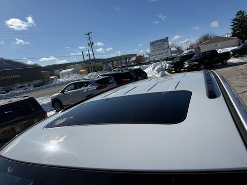 Used 2018 Jeep Grand Cherokee Altitude image 15