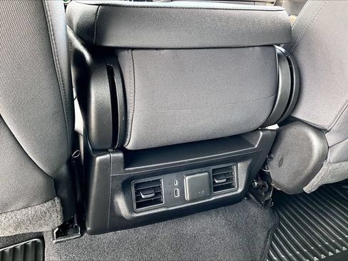 Used 2023 Chevrolet Silverado 1500 LT AWD/4WD image 28