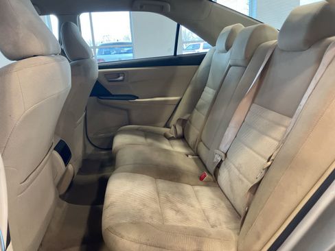 Used 2016 Toyota Camry LE image 23