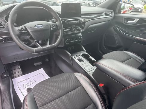 Used 2025 Ford Escape ST-Line AWD/4WD image 13