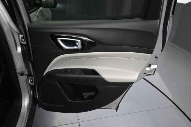 Used 2025 Jeep Compass Limited AWD/4WD image 22