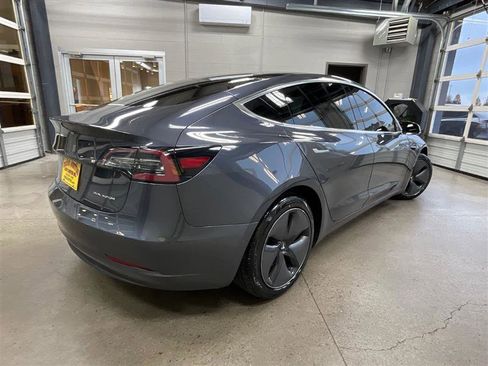 Used 2018 Tesla Model 3 Long Range image 5