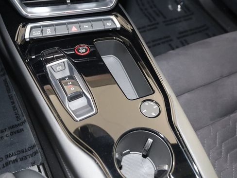 Used 2023 Audi e-tron GT Premium Plus image 35