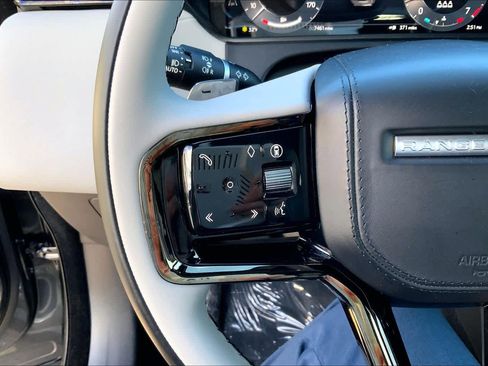 Used 2026 Land Rover Range Rover Velar Dynamic SE image 23