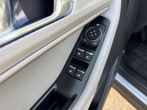New 2026 Ford Explorer Active w/ Active Comfort Package image 25