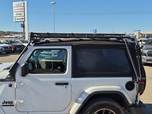 Used 2021 Jeep Wrangler Sport S image 10