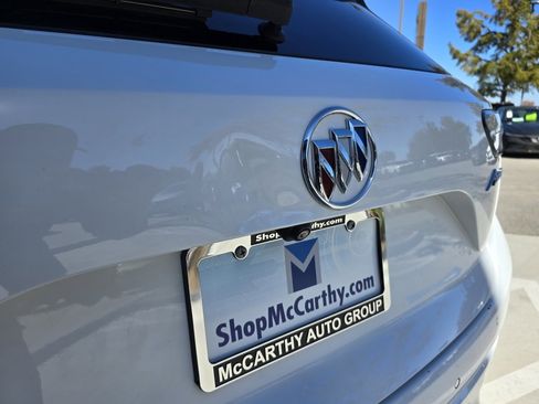 Used 2022 Buick Envision Avenir w/ Technology Package II image 4