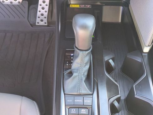 Used 2026 Toyota Camry SE w/ Convenience Package FWD image 22