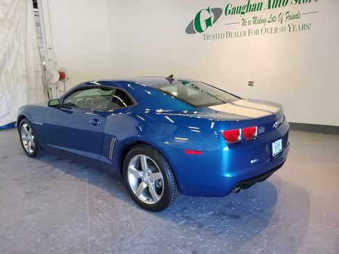 Used 2010 Chevrolet Camaro LT w/ Silver Stripe Package RWD image 4