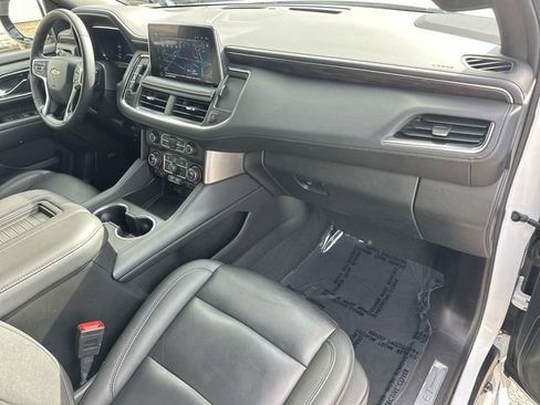 Used 2024 Chevrolet Suburban LT image 28