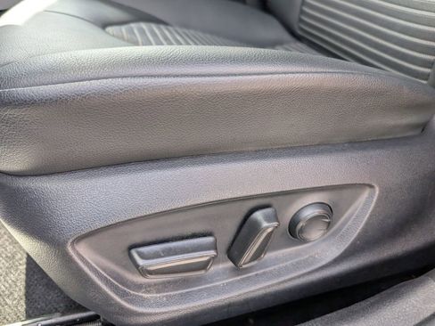 Used 2023 Toyota Camry SE w/ Convenience Package image 10