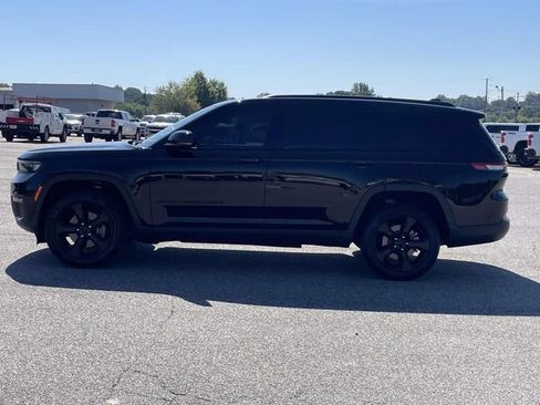 Used 2022 Jeep Grand Cherokee L Limited w/ Black Appearance Package RWD image 6