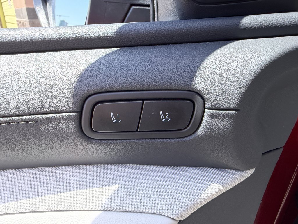 Used 2025 Hyundai Tucson Limited AWD/4WD image 35