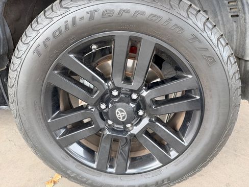 Used 2019 Toyota 4Runner Limited image 46