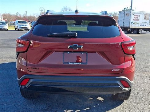 Used 2024 Chevrolet Trax RS w/ Driver Confidence Package image 8