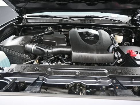 Used 2023 Toyota Tacoma SR5 w/ Technology Package RWD image 13